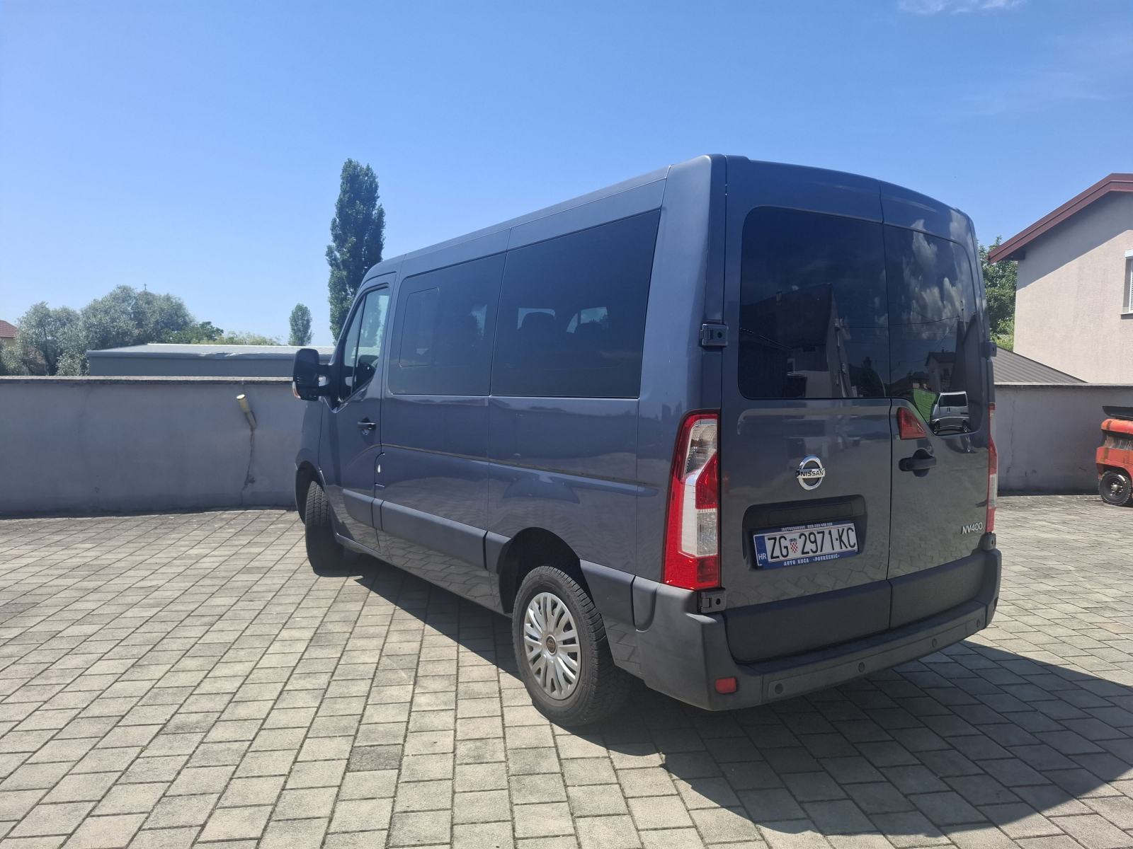 Nissan NV400 2.3DIESEL - PUTNIČKI 9 SJEDALA - ZAMJENA ZA OSOBNO, pogled izvana - slika 5