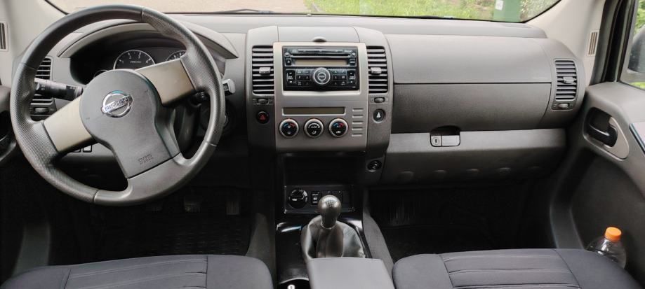 Nissan Pathfinder 2,5 dCi XE, fotografija 4