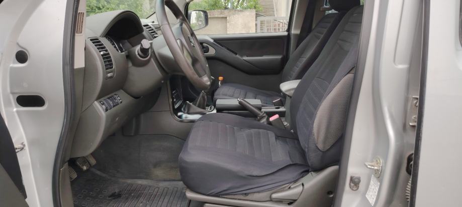 Nissan Pathfinder 2,5 dCi XE, fotografija 11