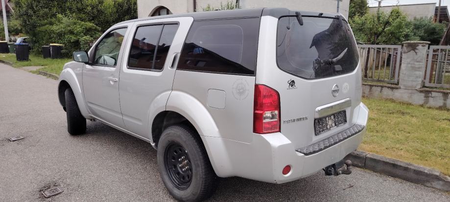 Nissan Pathfinder 2,5 dCi XE, fotografija 8