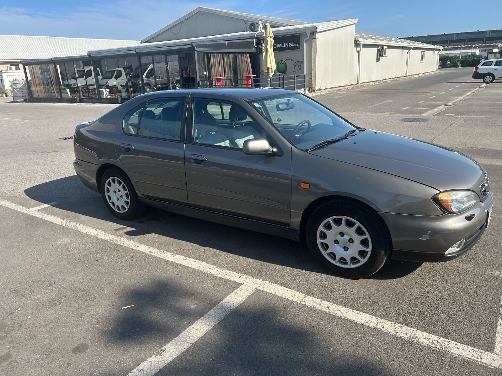 Nissan Primera 1,8, fotografija 3