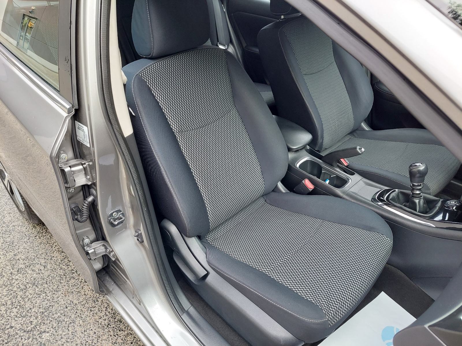 Nissan Pulsar 1,5 dCi, fotografija 14