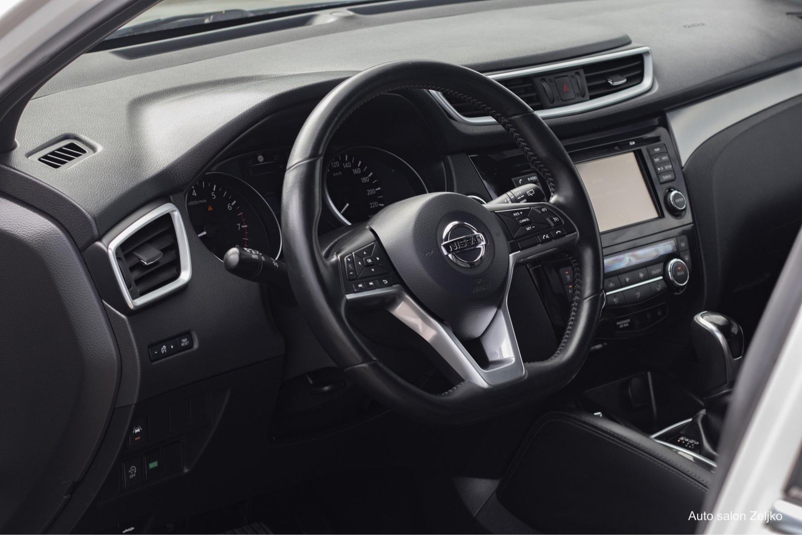 Nissan Qashqai 1,2••AUTOMATIK•PANORAMA••FULL LED••MEMORIJA•••TEKNA+•, fotografija 7