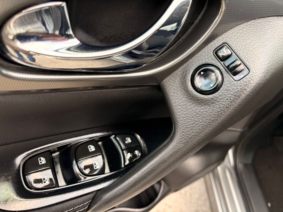 Nissan Qashqai 1,2 DIG-T● 2018. ● ALU FELGE ● AUTOMAT.KLIMA, fotografija 19