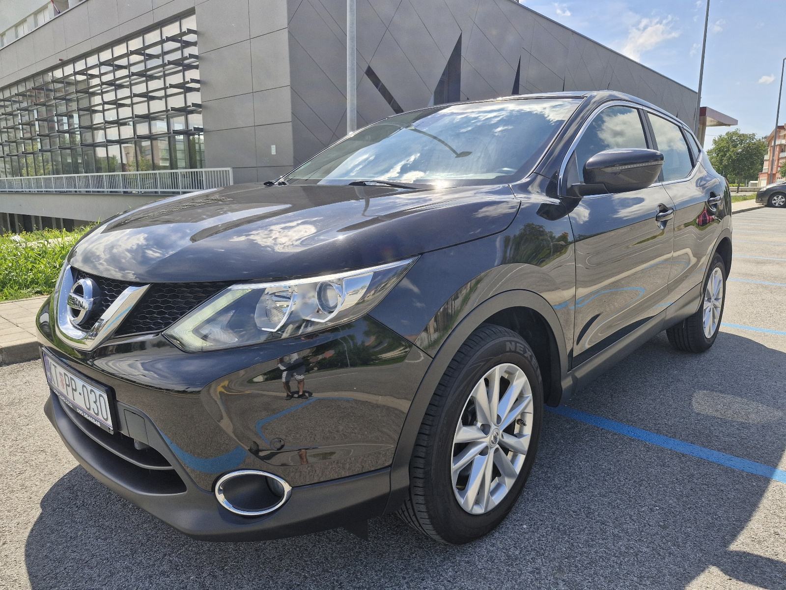 NISSAN QASHQAI 1,2 DIG-T, ACENTA,JAMSTVO 1.GOD,KAMERA,NAVI,TEMPOMAT,, fotografija 1