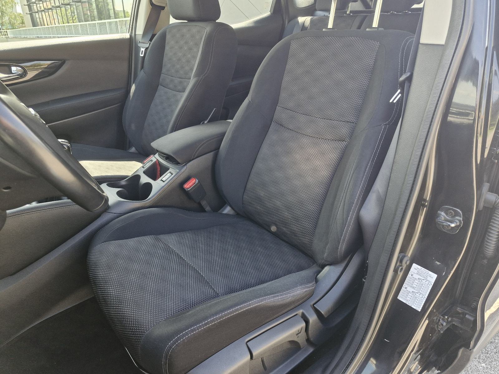 NISSAN QASHQAI 1,2 DIG-T, ACENTA,JAMSTVO 1.GOD,KAMERA,NAVI,TEMPOMAT,, fotografija 9