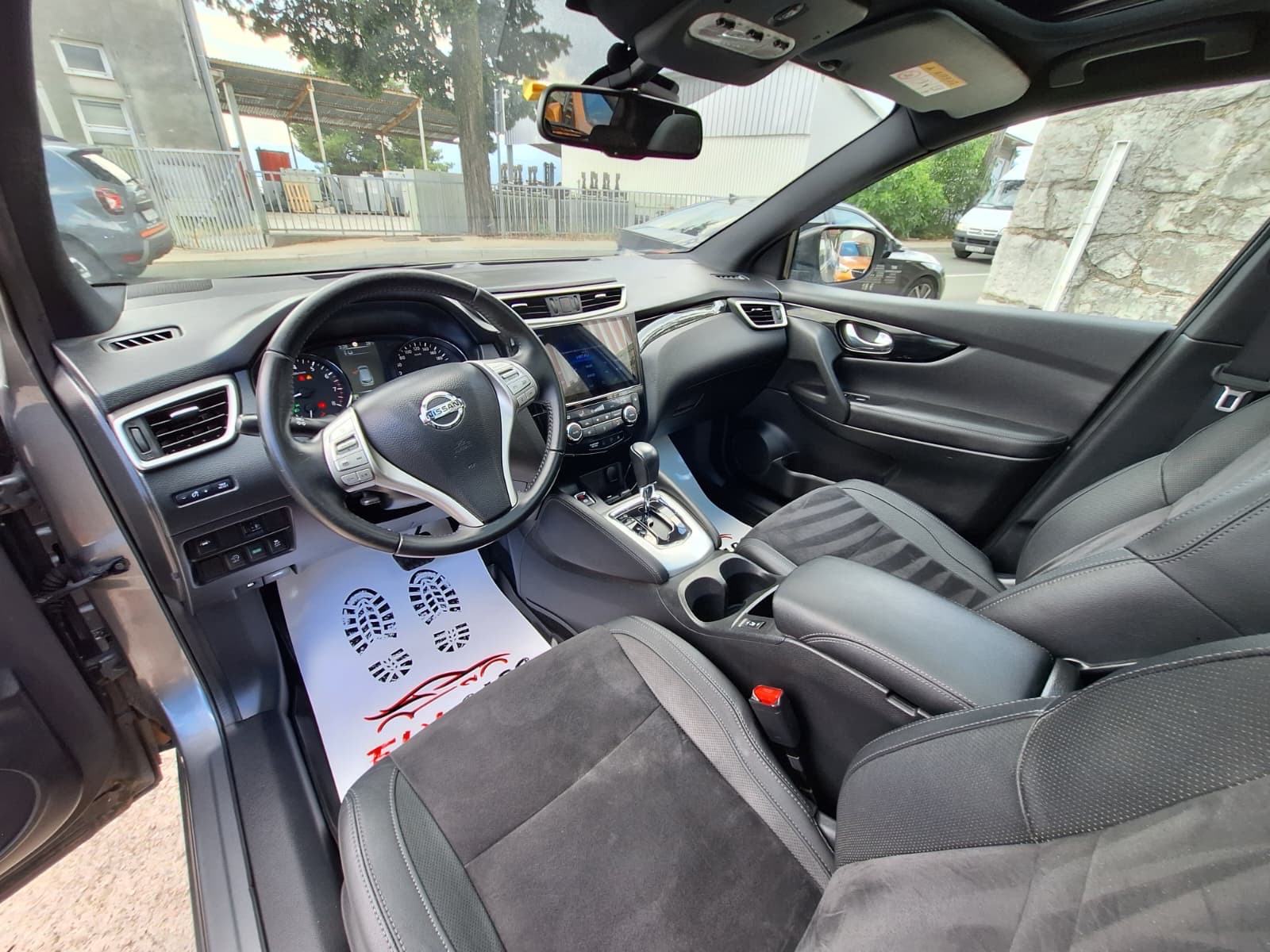Nissan Qashqai 1,2 DIG-T automatik(PANORAMA/ALKANTARA/PARKING KAMERA, fotografija 12