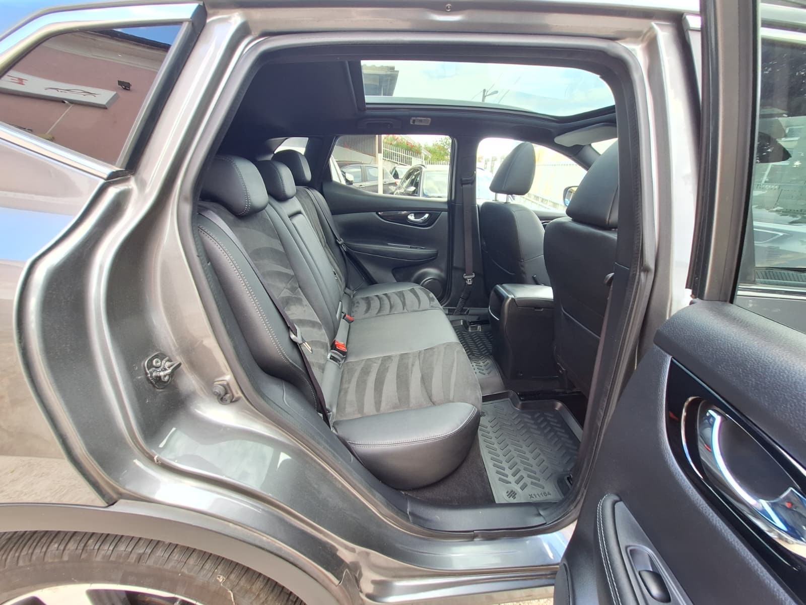 Nissan Qashqai 1,2 DIG-T automatik(PANORAMA/ALKANTARA/PARKING KAMERA, fotografija 18