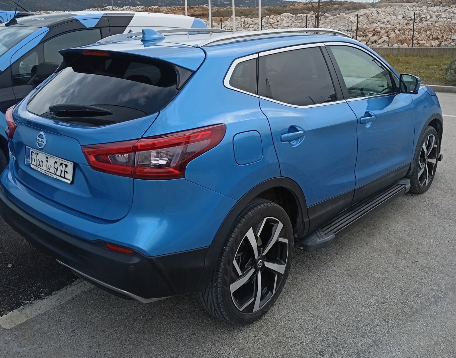 Nissan Qashqai 1,2 DIG-T,Hr ,reg.4/2027,Set kvačila, novi akumulator, fotografija 4