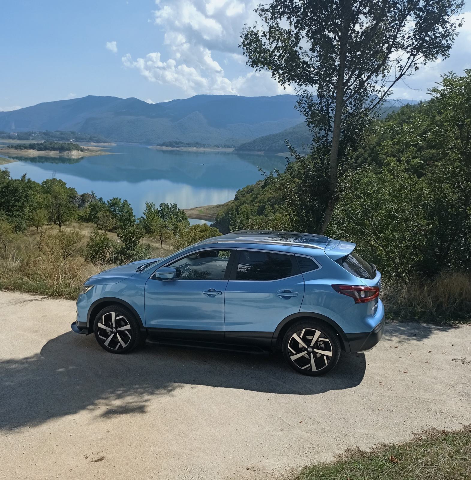 Nissan Qashqai 1,2 DIG-T,Hr ,reg.4/2027,Set kvačila, novi akumulator, fotografija 6