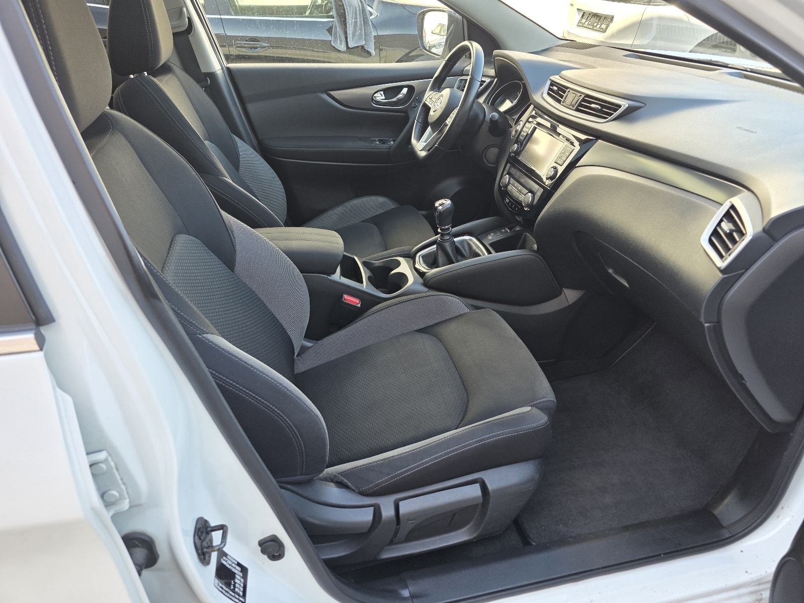 Nissan Qashqai Kamera 360° LED Panorama Servisna Jamstvo 12 mj, fotografija 10