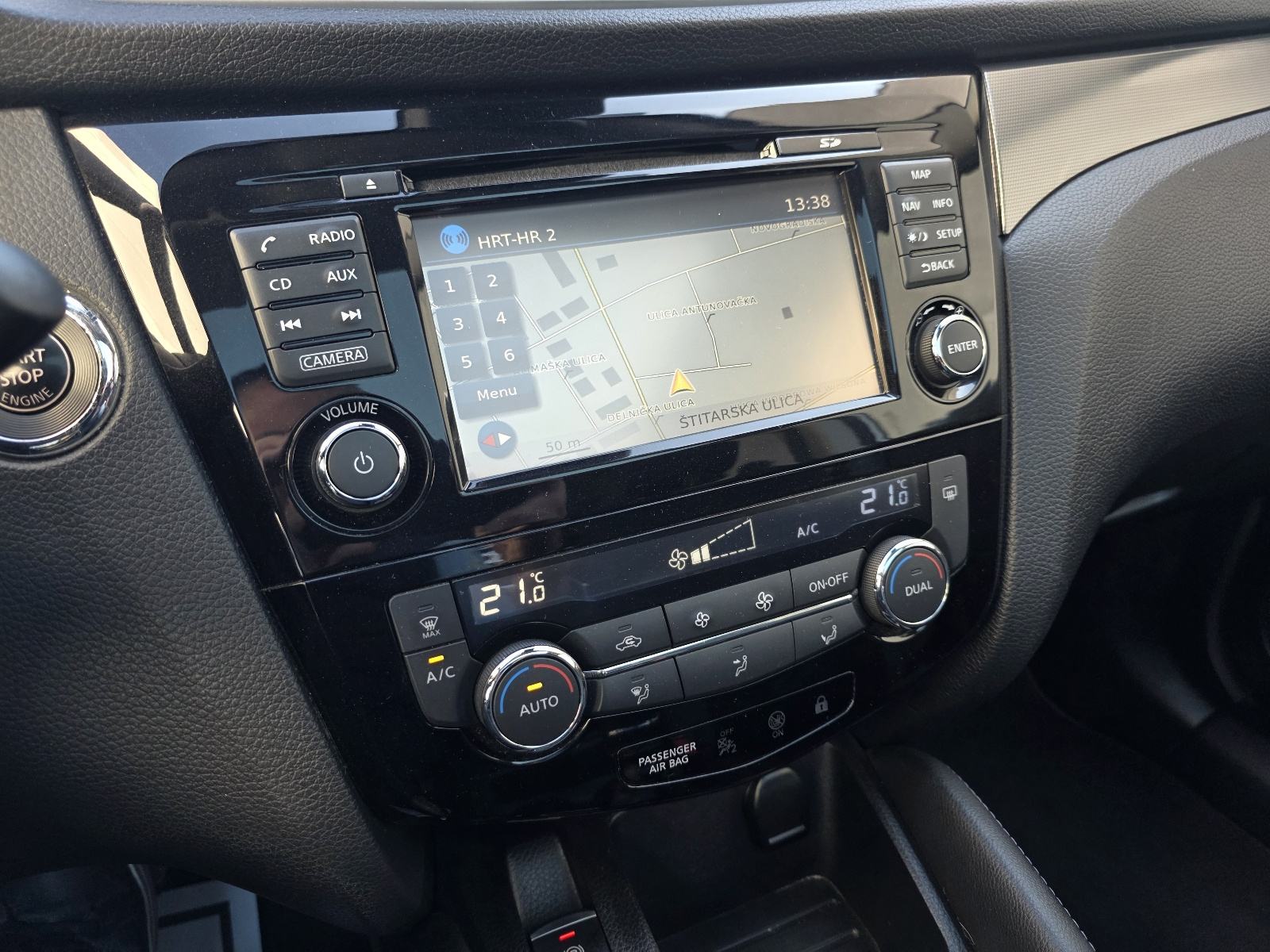 Nissan Qashqai Kamera 360° LED Panorama Servisna Jamstvo 12 mj, fotografija 16