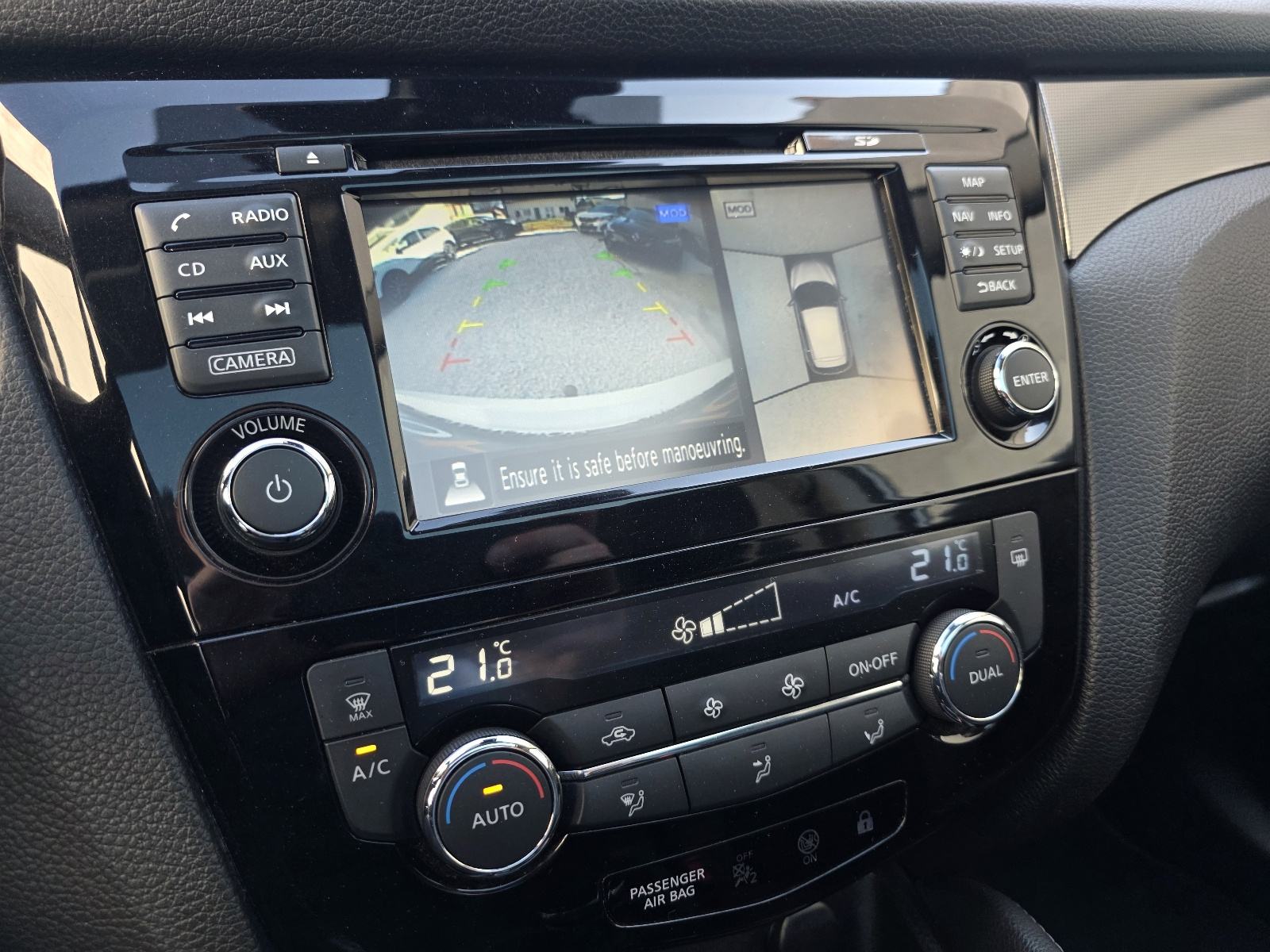 Nissan Qashqai Kamera 360° LED Panorama Servisna Jamstvo 12 mj, fotografija 19