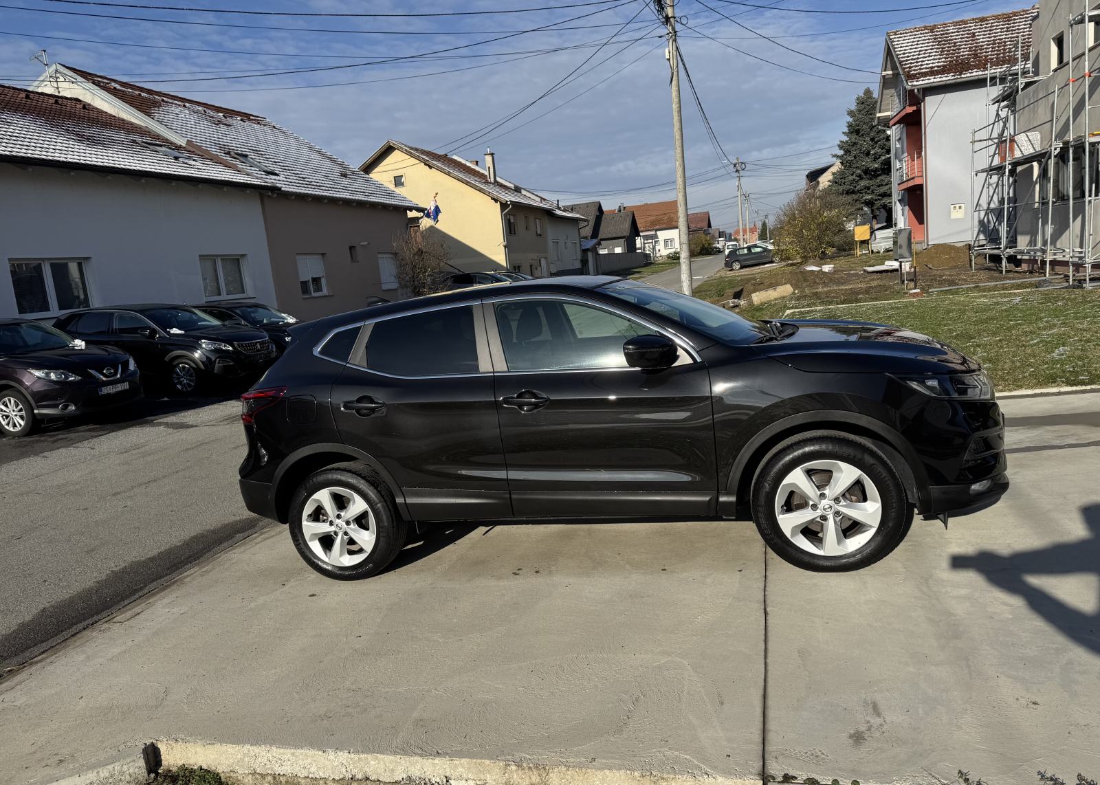 Nissan Qashqai 1,2 DIG-T...NAVIGACIJA...KAMERA...ALU..., fotografija 6