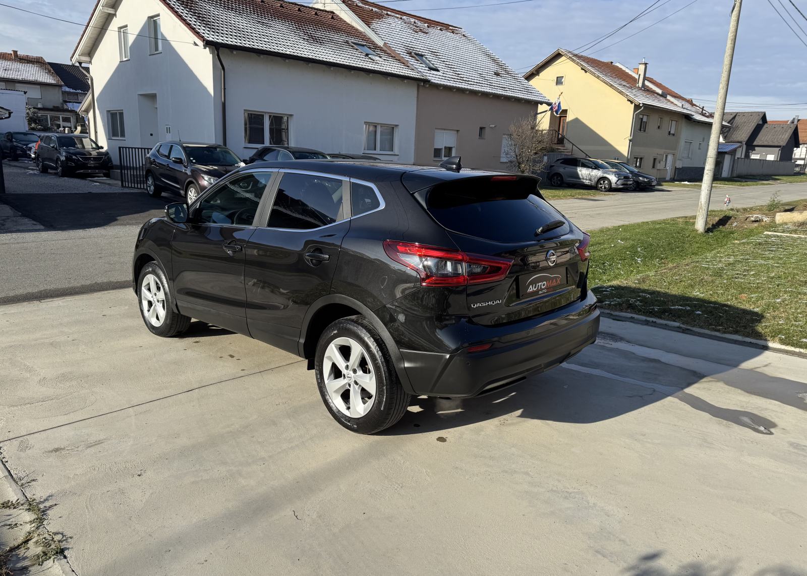 Nissan Qashqai 1,2 DIG-T...NAVIGACIJA...KAMERA...ALU..., fotografija 11