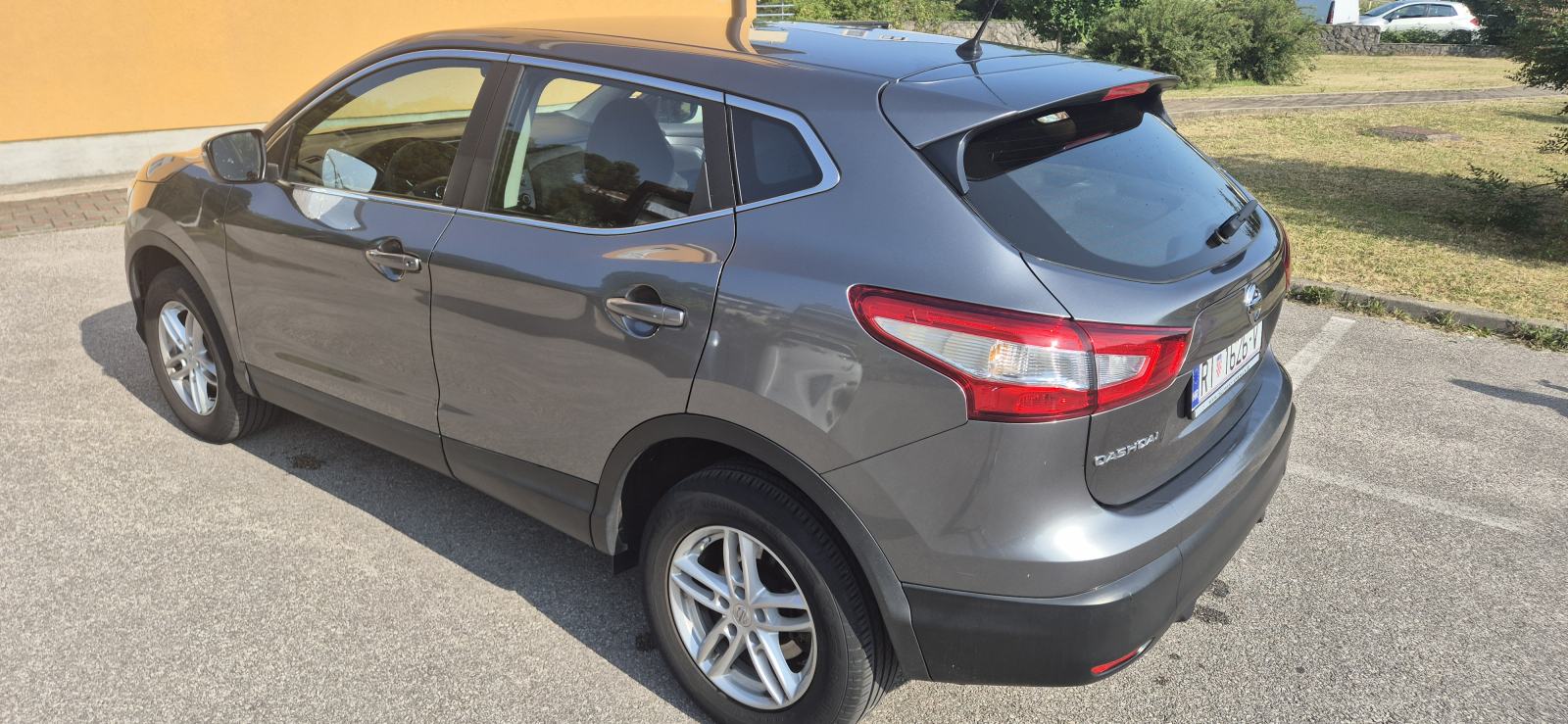 Nissan Qashqai 1,2 DIG-T, fotografija 10