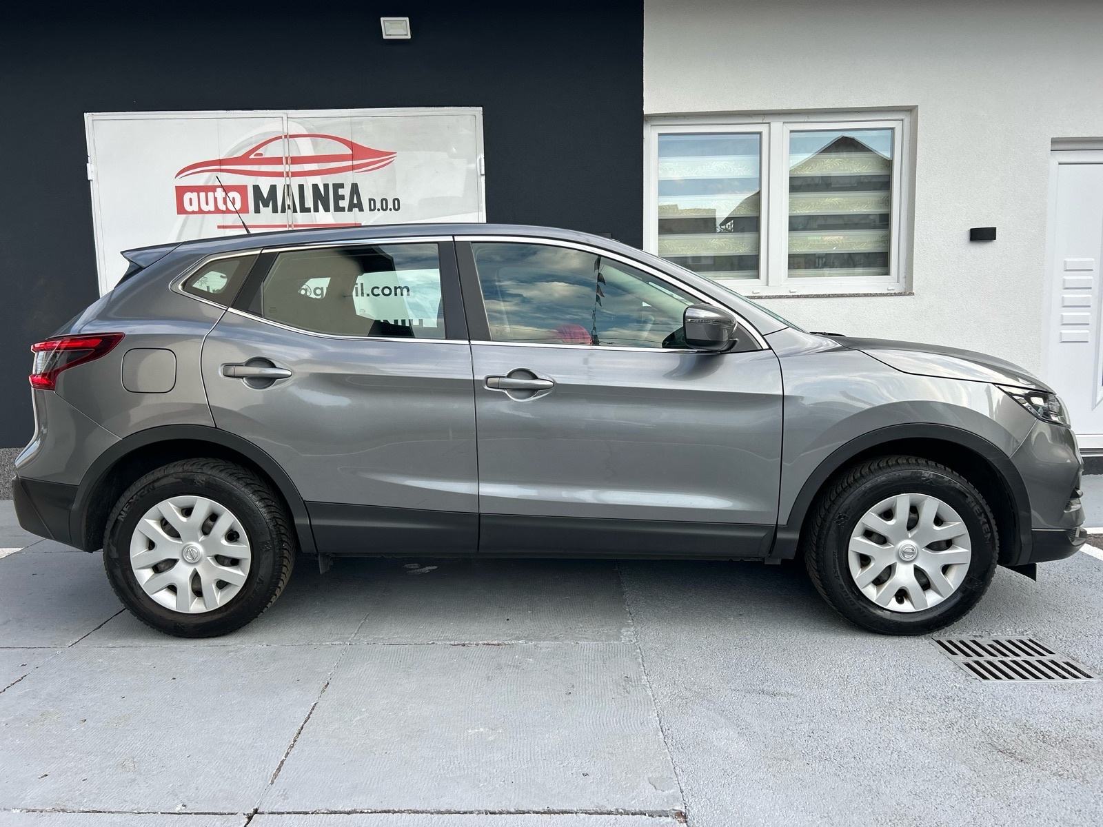Nissan Qashqai 1,2 DIG-T 2017G. NOVI MODEL 122tkm TOP STANJE, fotografija 6