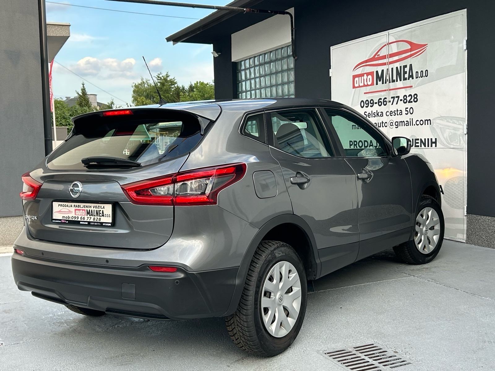 Nissan Qashqai 1,2 DIG-T 2017G. NOVI MODEL 122tkm TOP STANJE, fotografija 9
