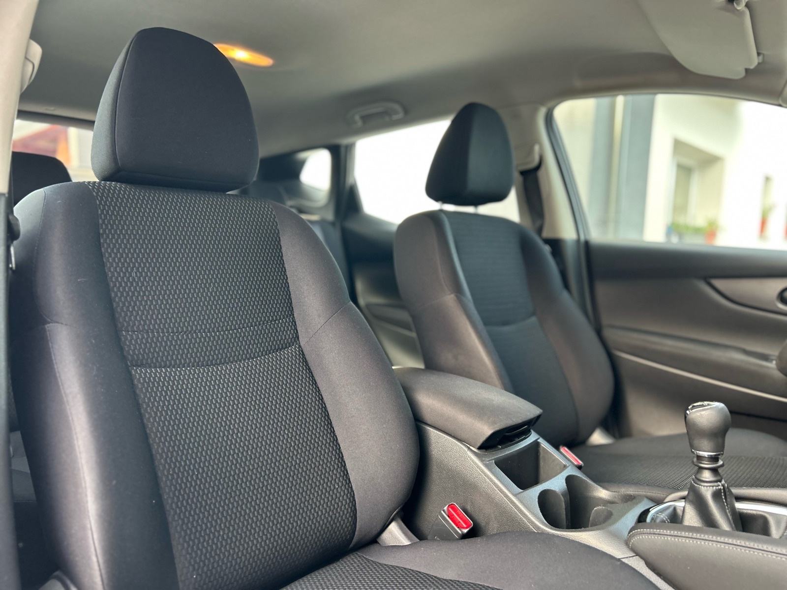 Nissan Qashqai 1,2 DIG-T 2017G. NOVI MODEL 122tkm TOP STANJE, fotografija 17