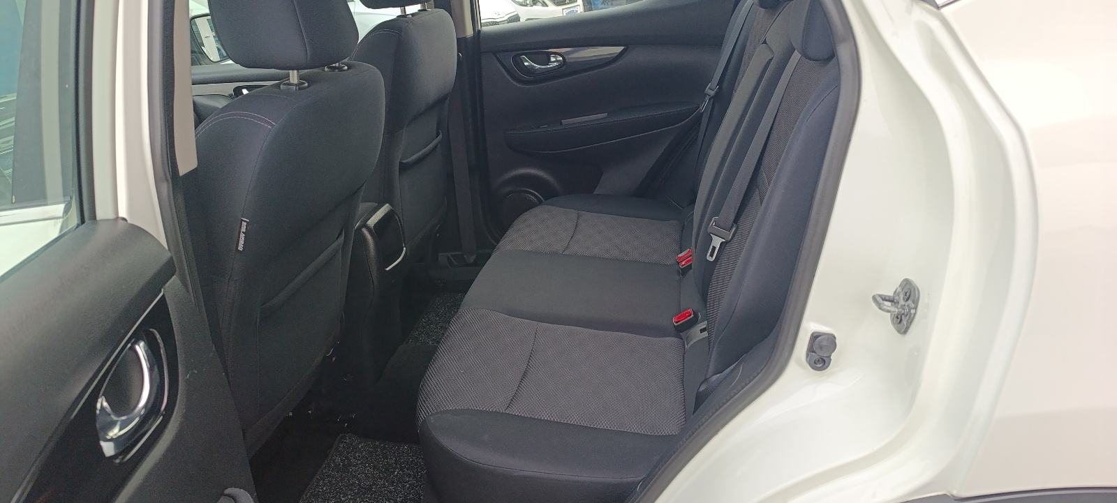 Nissan Qashqai 1.2 115KS BENZ✅UREDAN✅JAMSTVO12 mj✅, fotografija 17