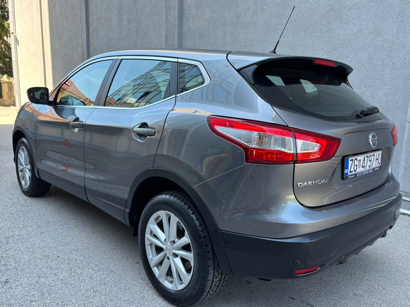 Nissan Qashqai 1,2 DIG-T X-Tronic automatik Samo 89 000km, fotografija 3