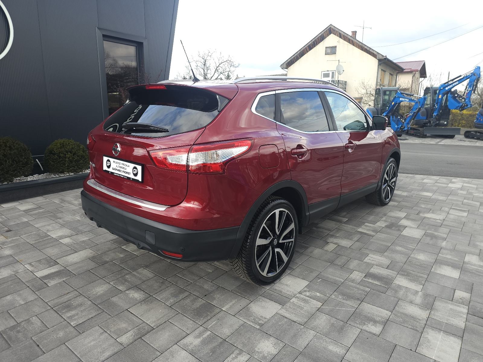 Nissan Qashqai 1,2 DIG-T X-Tronic, fotografija 4