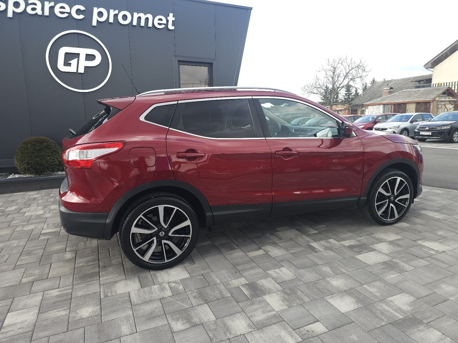 Nissan Qashqai 1,2 DIG-T X-Tronic, fotografija 3