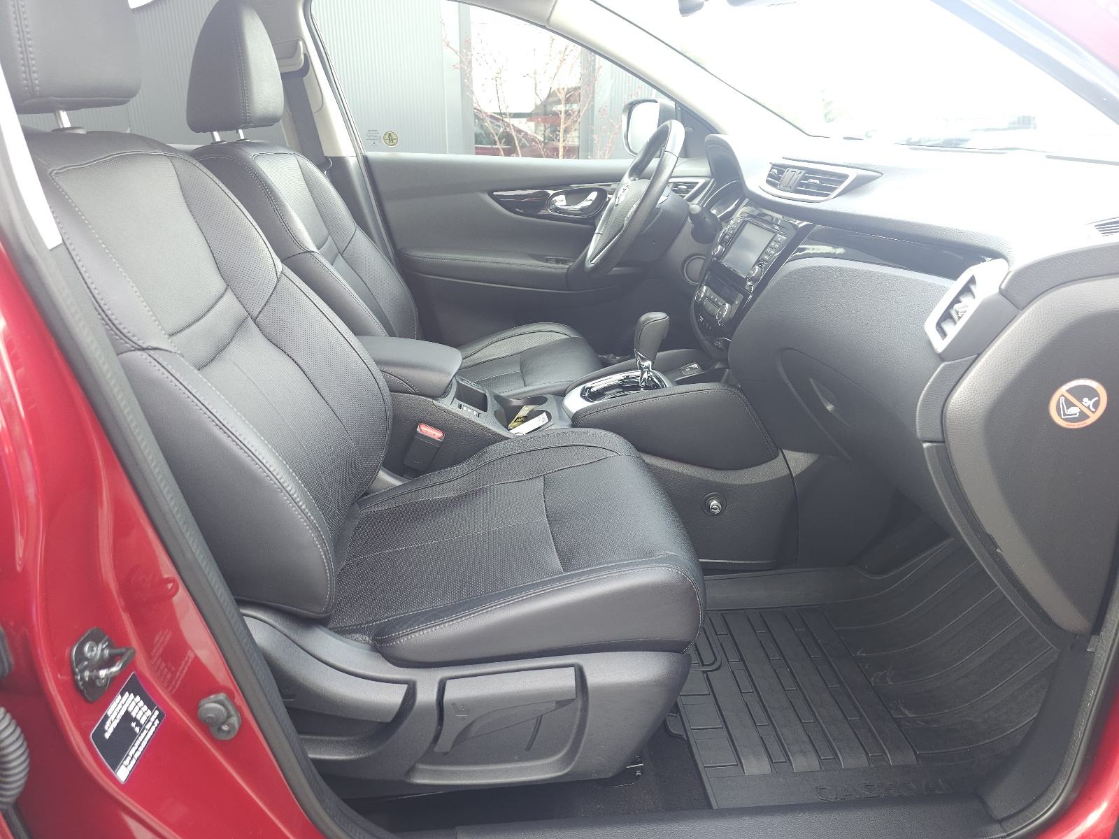 Nissan Qashqai 1,2 DIG-T X-Tronic, fotografija 12