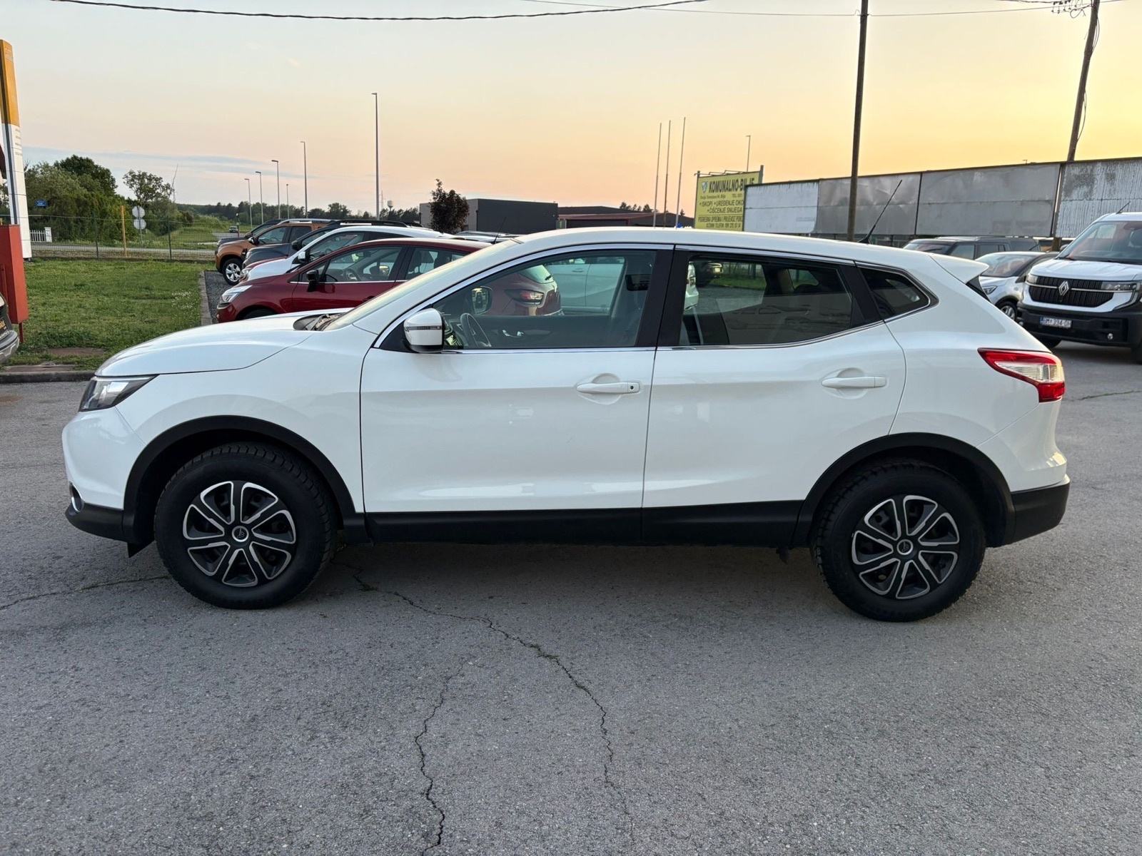 Nissan Qashqai ● 1,2 TCe ● 2017.god., fotografija 7