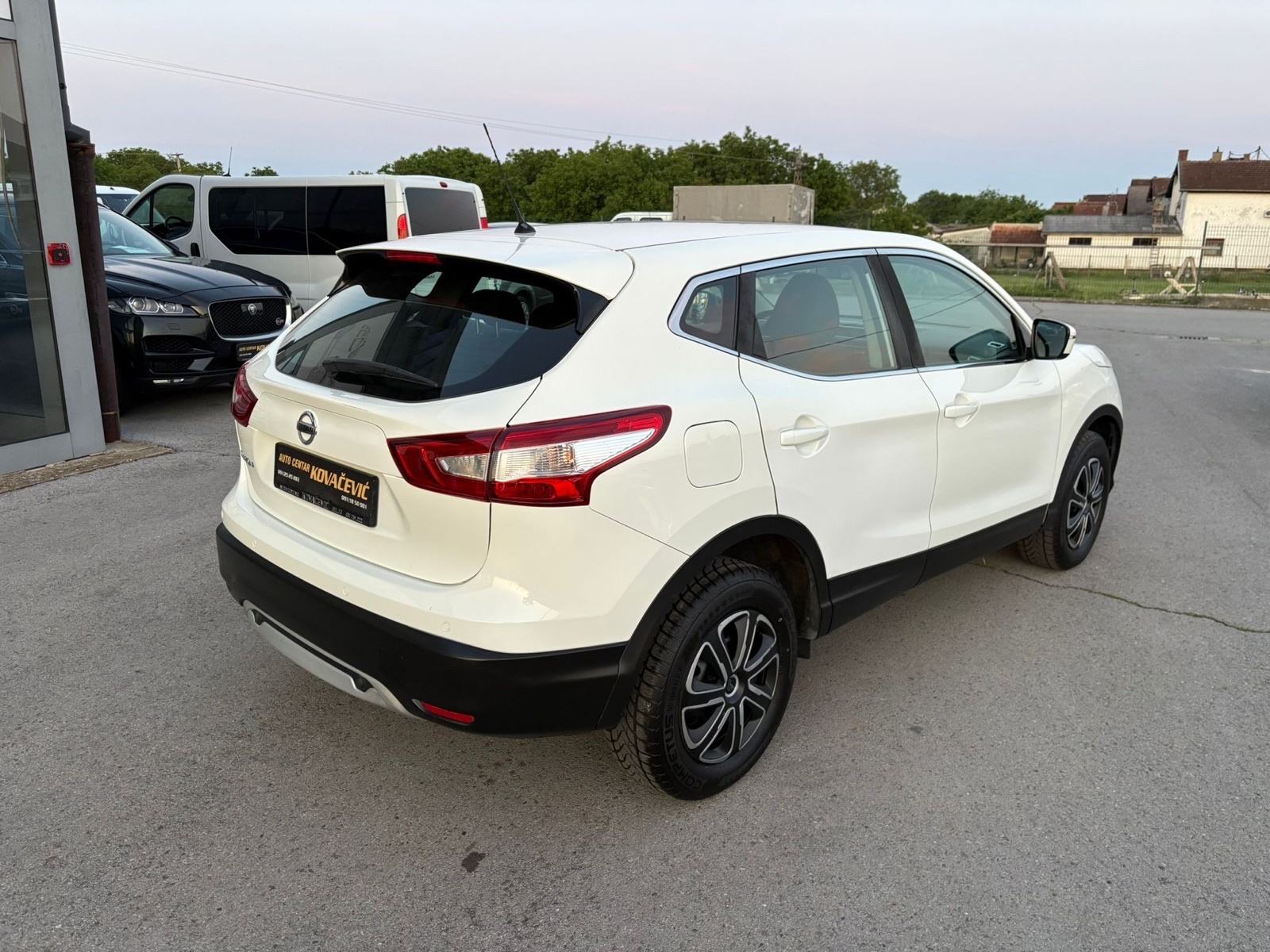 Nissan Qashqai ● 1,2 TCe ● 2017.god., fotografija 3