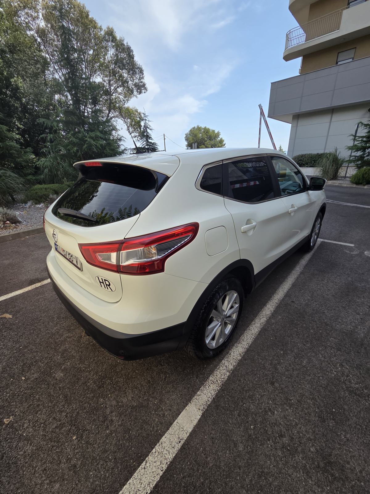 Nissan Qashqai 1,2 DIG-T * HR AUTO*REG.GOD.DANA", fotografija 5