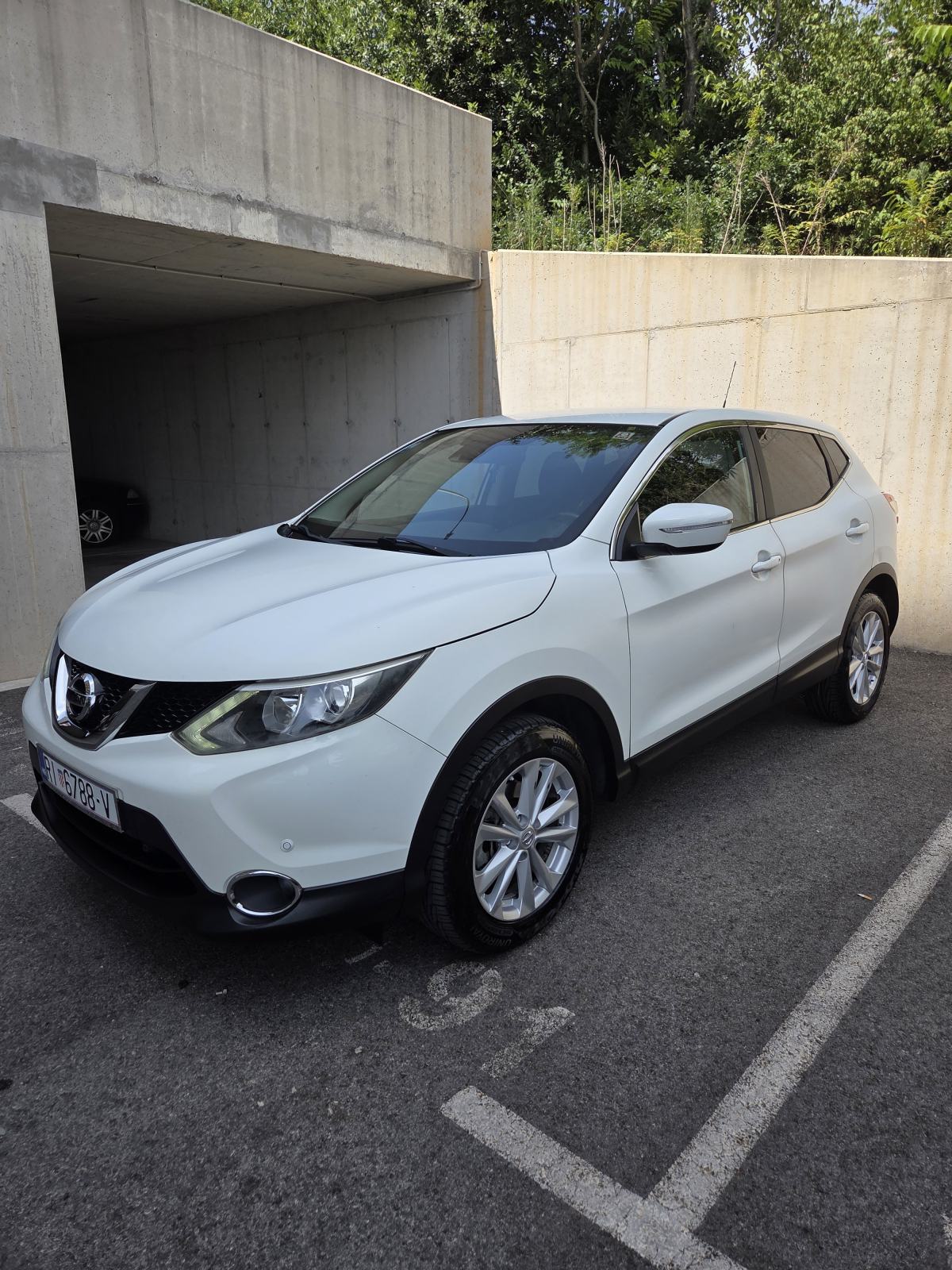 Nissan Qashqai 1,2 DIG-T * HR AUTO*REG.GOD.DANA", fotografija 2