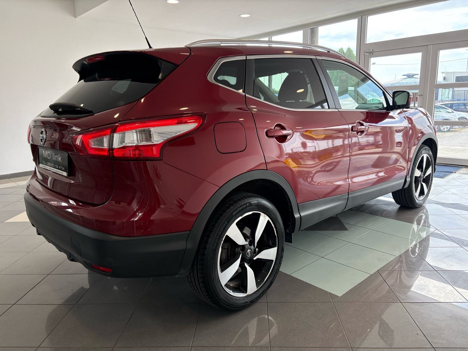 Nissan Qashqai 1,2 Tekna 360°, fotografija 19