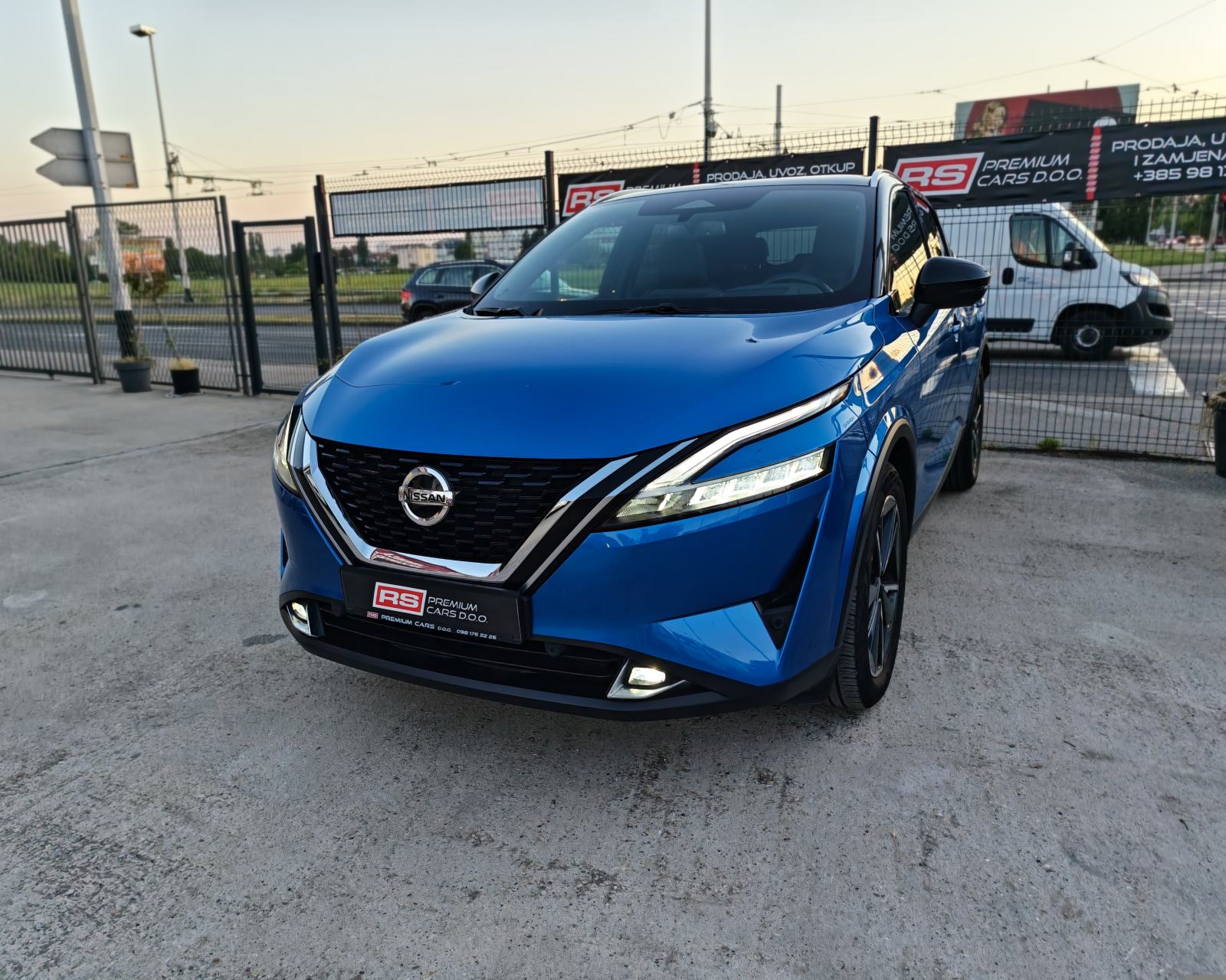 NISSAN QASHQAI 1.3 140KS, PANO, HEADUP, ALU19, 360°CAM, JAMSTVO 12/24M, fotografija 2
