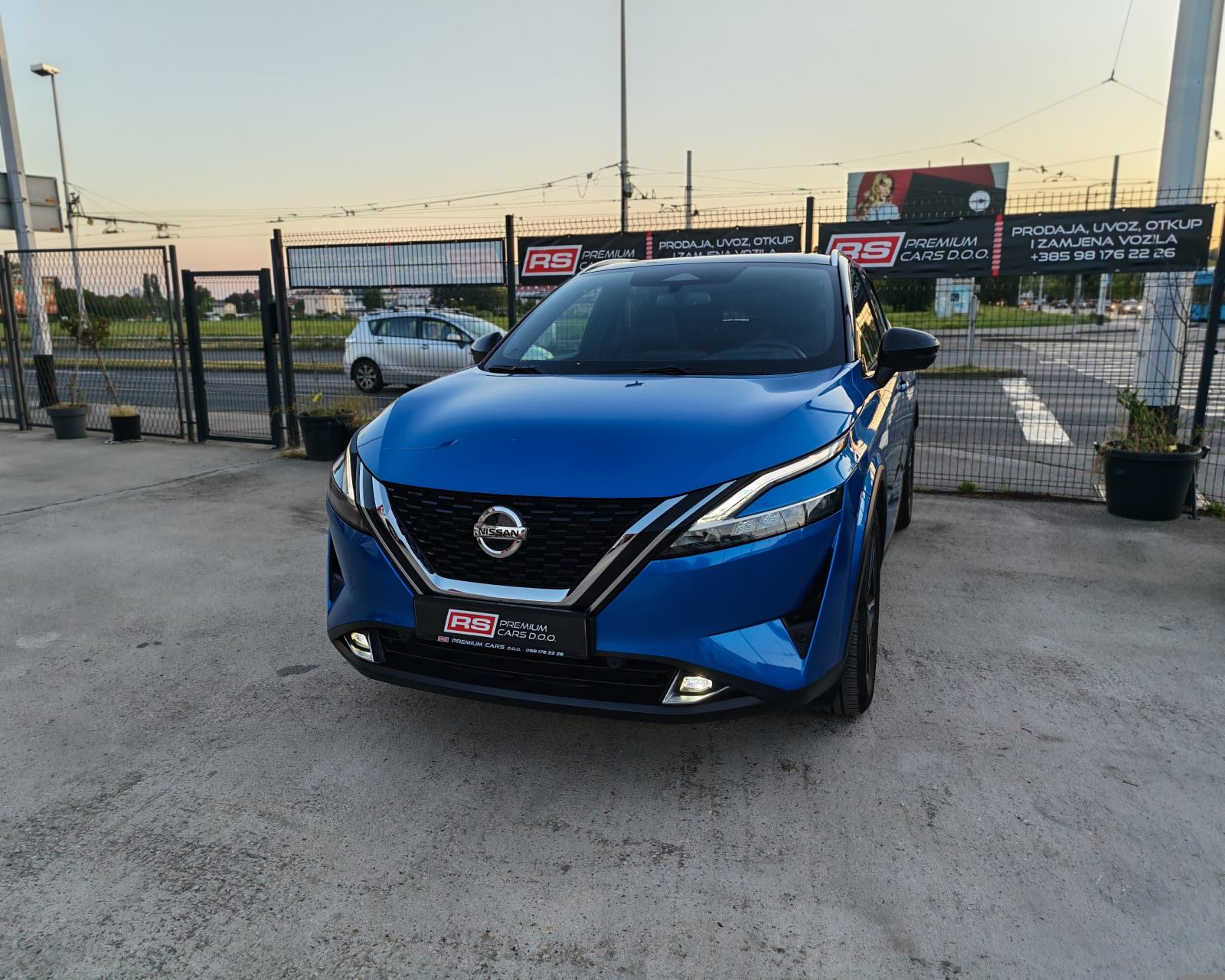 NISSAN QASHQAI 1.3 140KS, PANO, HEADUP, ALU19, 360°CAM, JAMSTVO 12/24M, fotografija 1