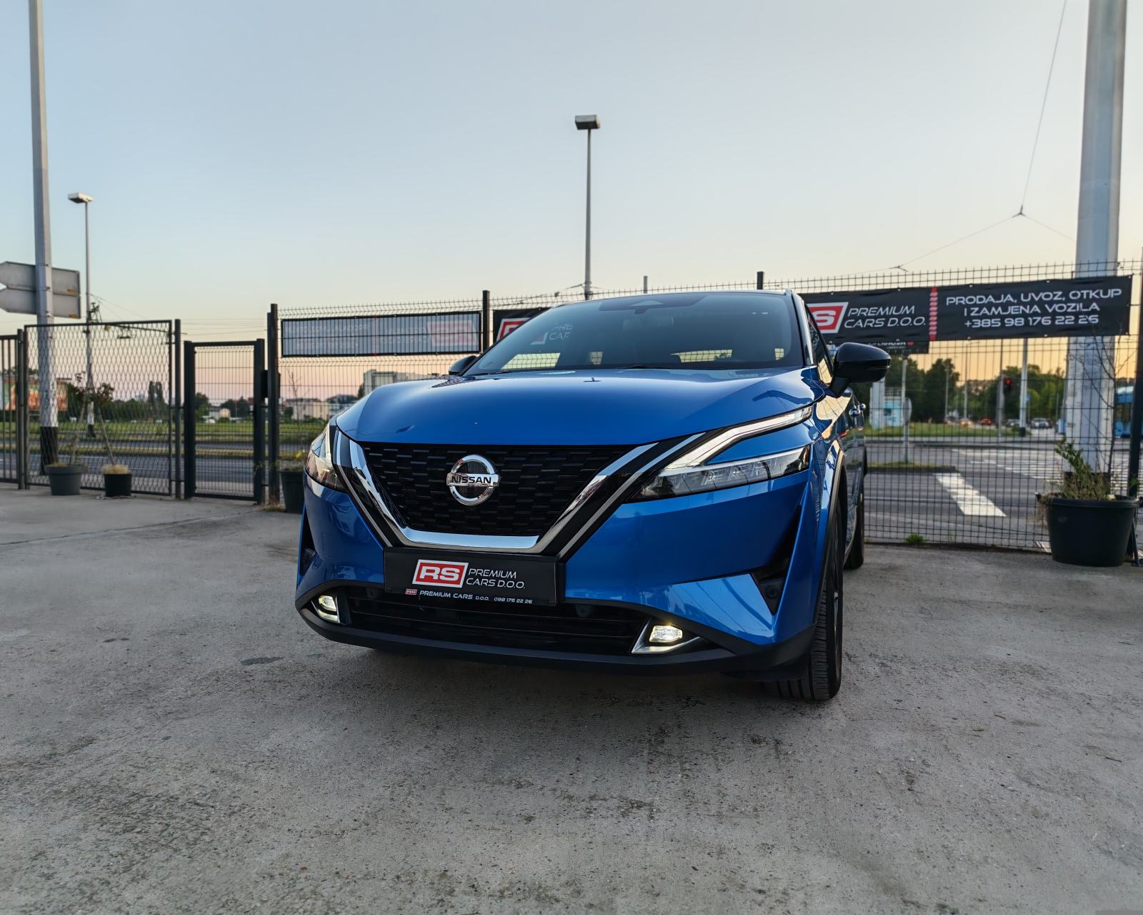 NISSAN QASHQAI 1.3 140KS, PANO, HEADUP, ALU19, 360°CAM, JAMSTVO 12/24M, fotografija 3