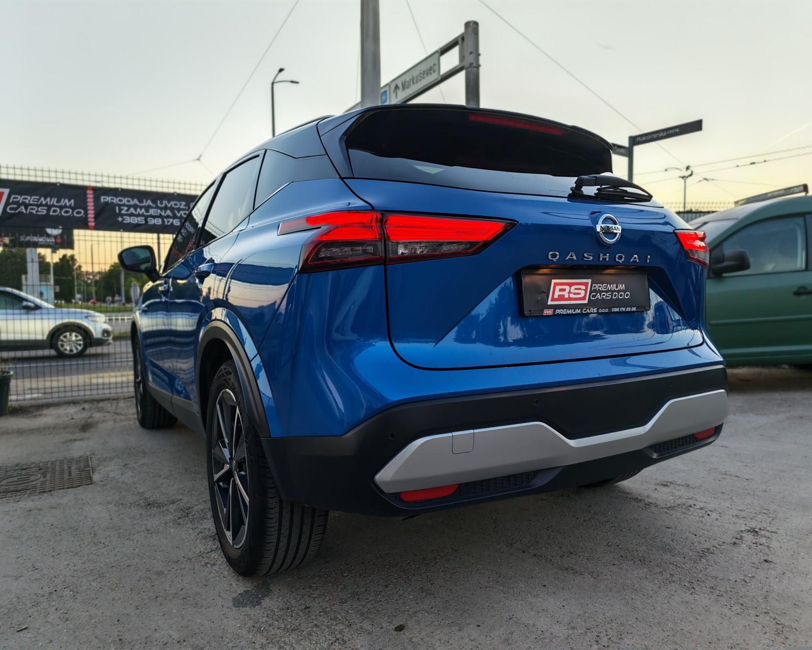 NISSAN QASHQAI 1.3 140KS, PANO, HEADUP, ALU19, 360°CAM, JAMSTVO 12/24M, fotografija 15