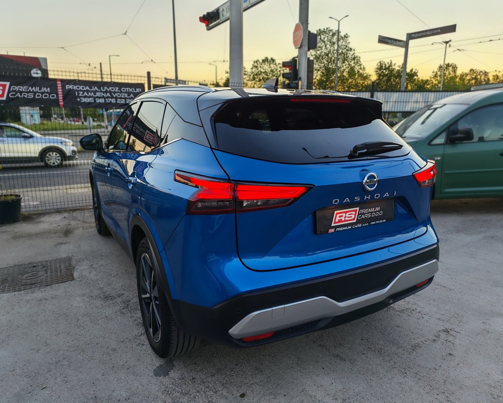 NISSAN QASHQAI 1.3 140KS, PANO, HEADUP, ALU19, 360°CAM, JAMSTVO 12/24M, fotografija 14