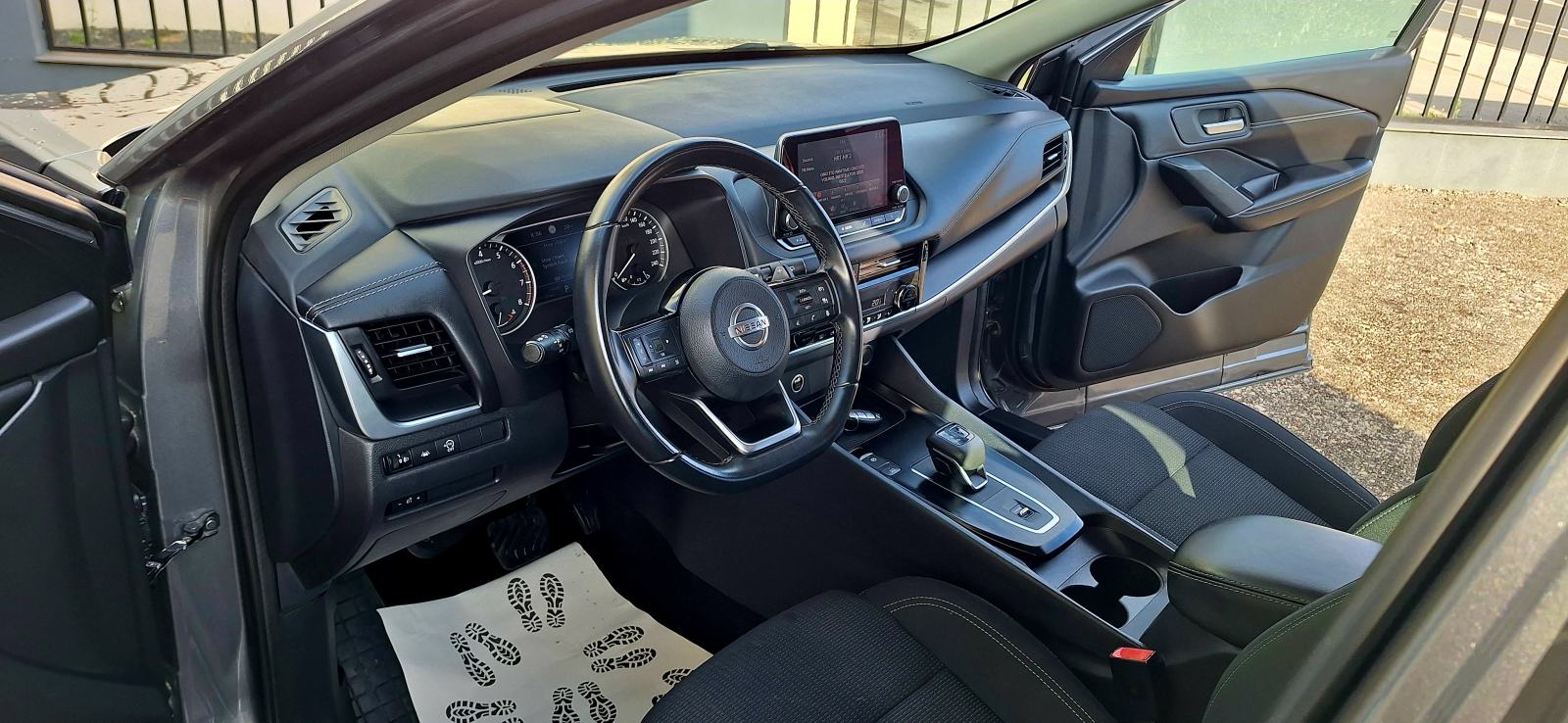 Nissan Qashqai 1.3 /158 ks AUTOMATIK*TVORNIČKO JAMSTVO DO 2027, fotografija 11