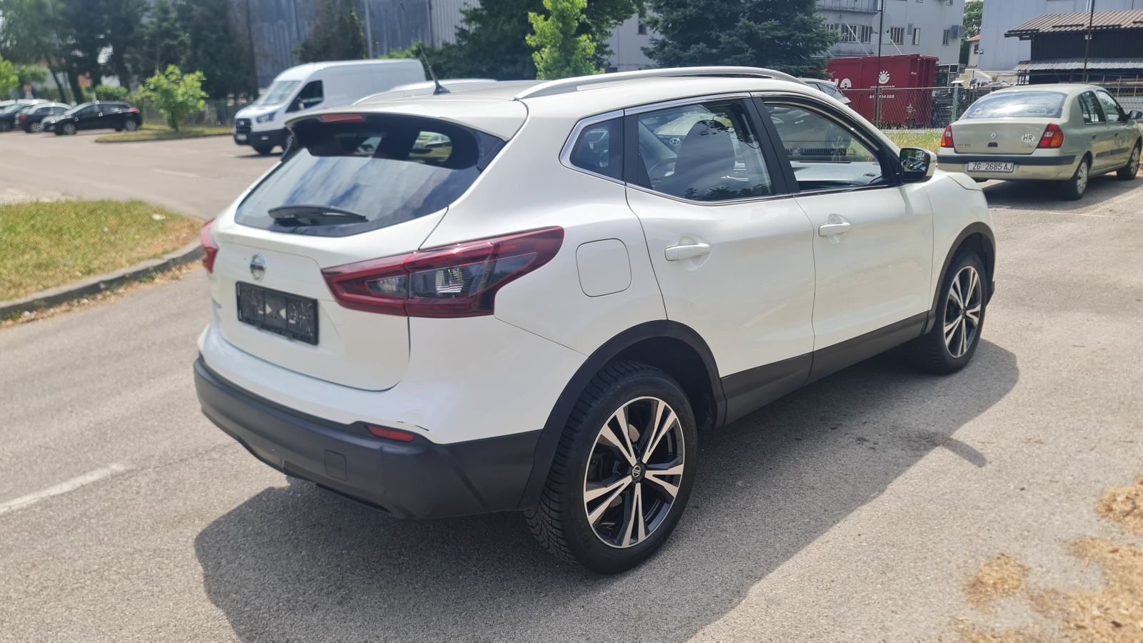 Nissan Qashqai 1,3 DIG-T Style, 2021., 171.300 km, HR auto, fotografija 5