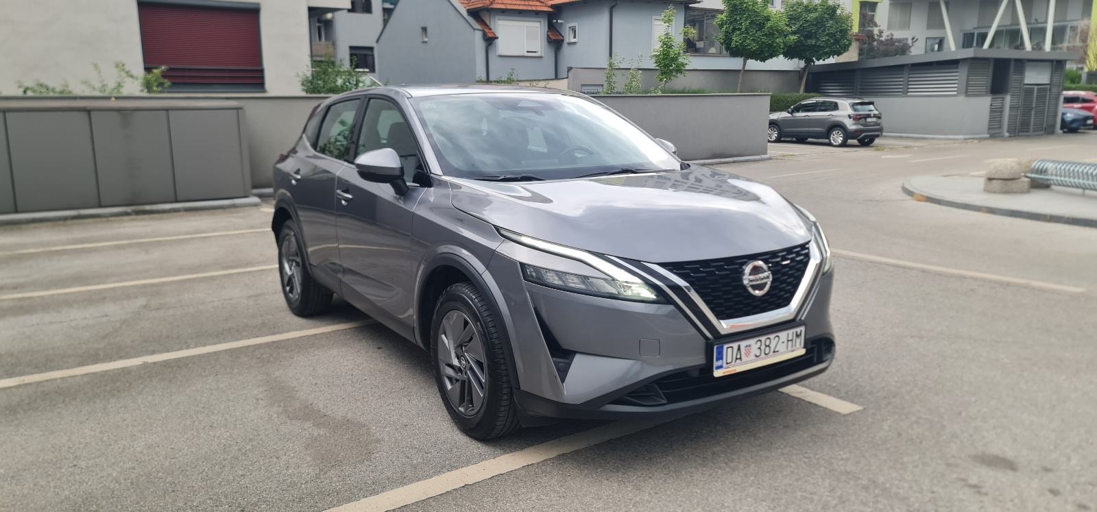 Nissan Qashqai 1.3, 2022., 121.800 km, HR auto, fotografija 2