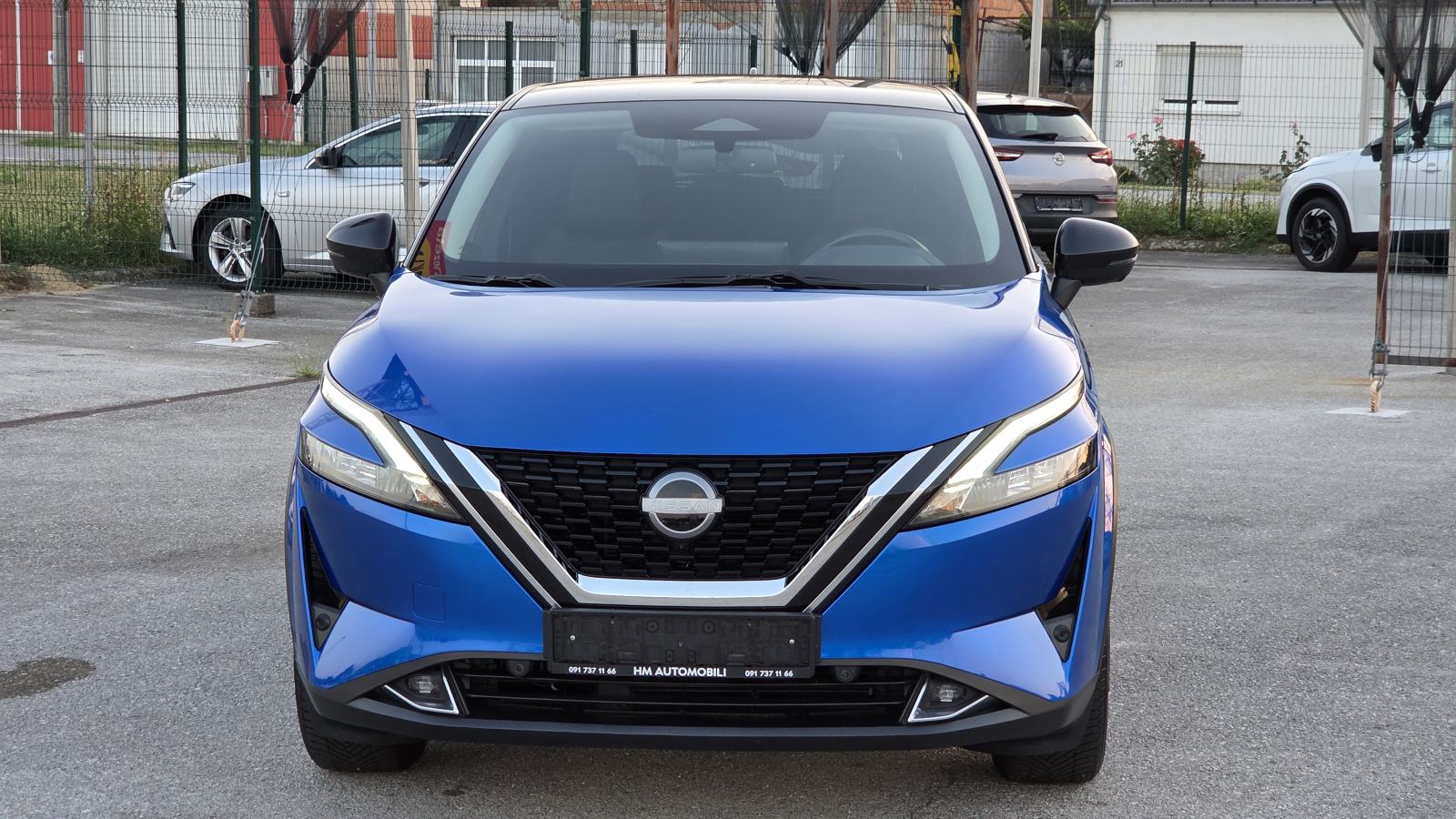 Nissan Qashqai 1.3 HIBRID 57 TKM SERVISNA LED NAVI KAMERA 360 XENON, fotografija 2