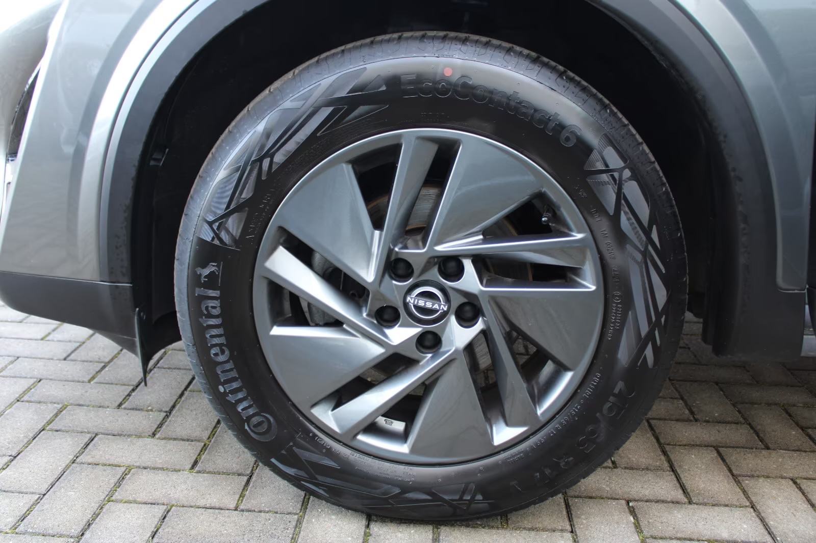 Nissan Qashqai 1.3 automatik, fotografija 10