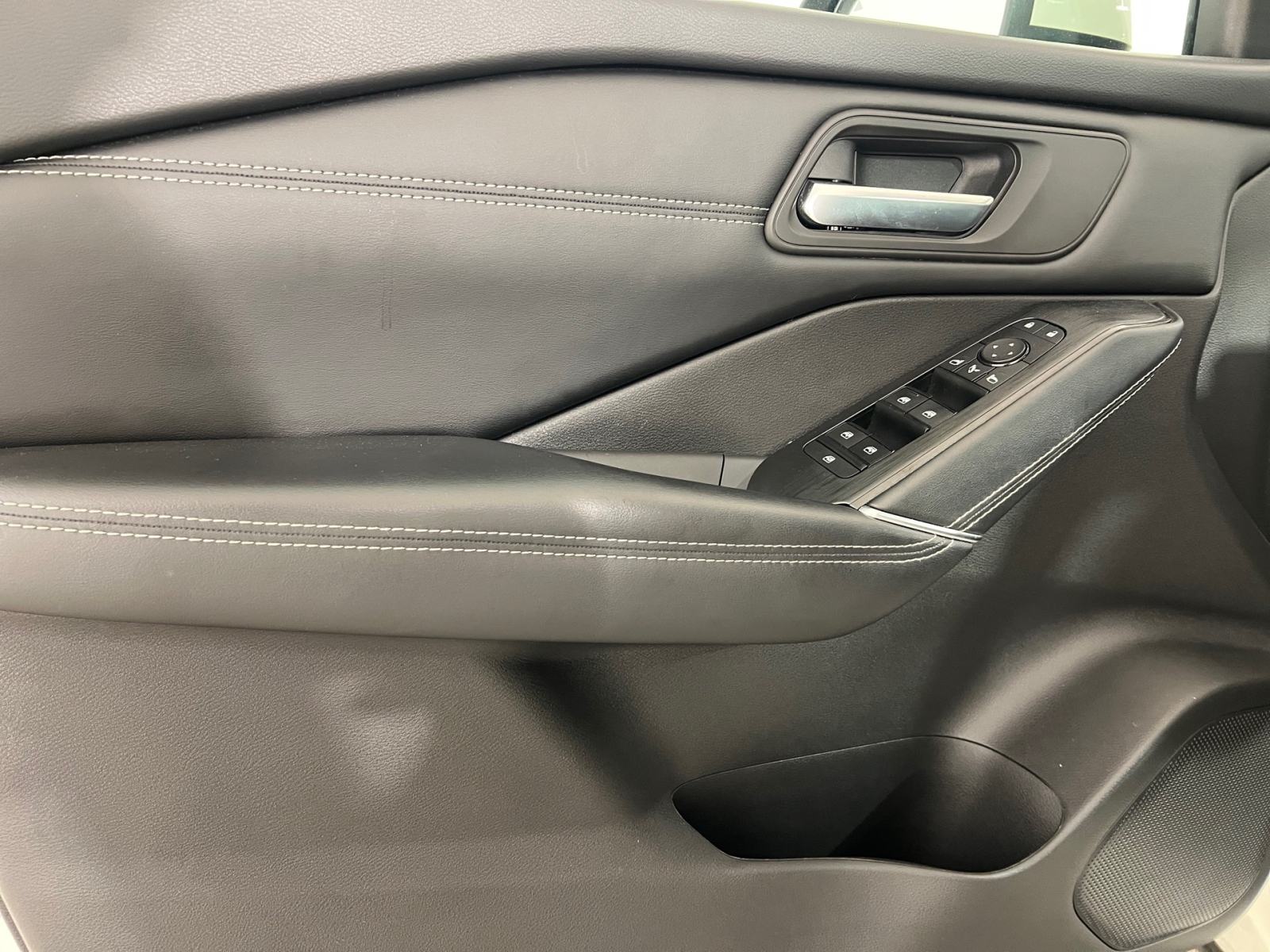 Nissan Qashqai 1.3 DIG 140 N-CONN SUN - 3 godine jamstva, fotografija 14