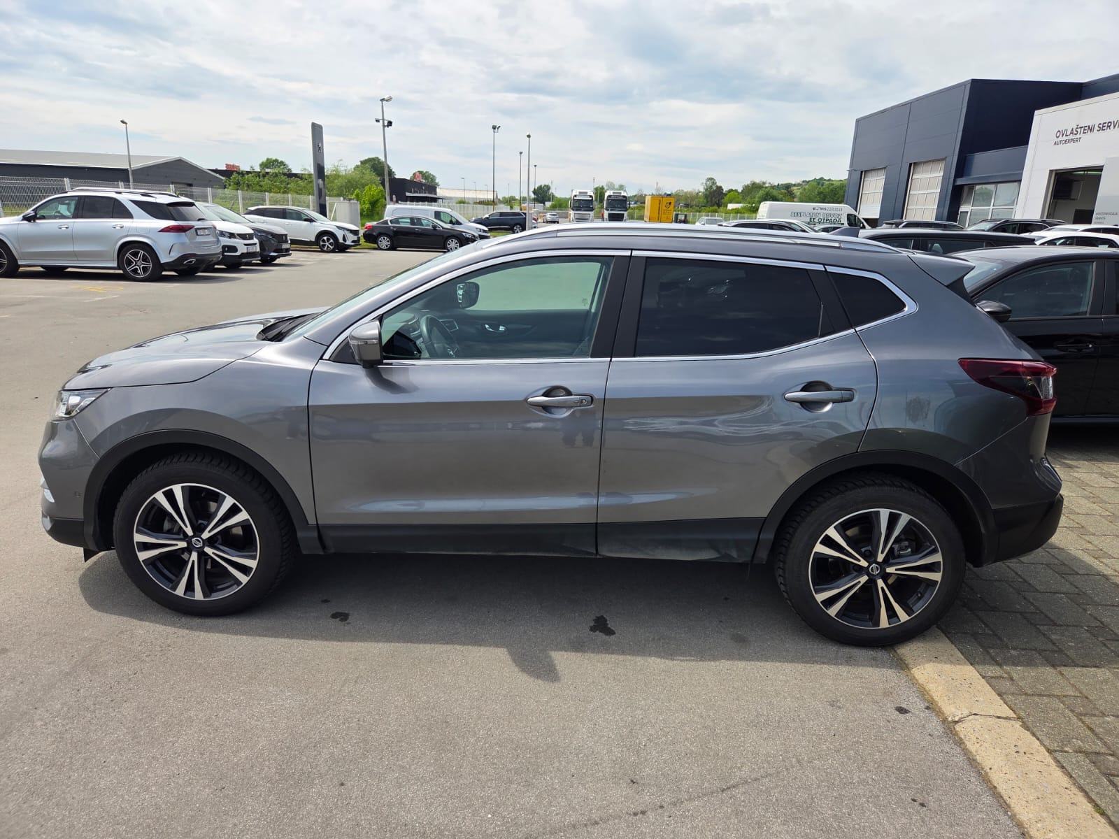 NISSAN QASHQAI 1,3 DIG-T 159 KS, AUTOMATIK, SAMO 22000 KM,PRVI VLASNIK, fotografija 5