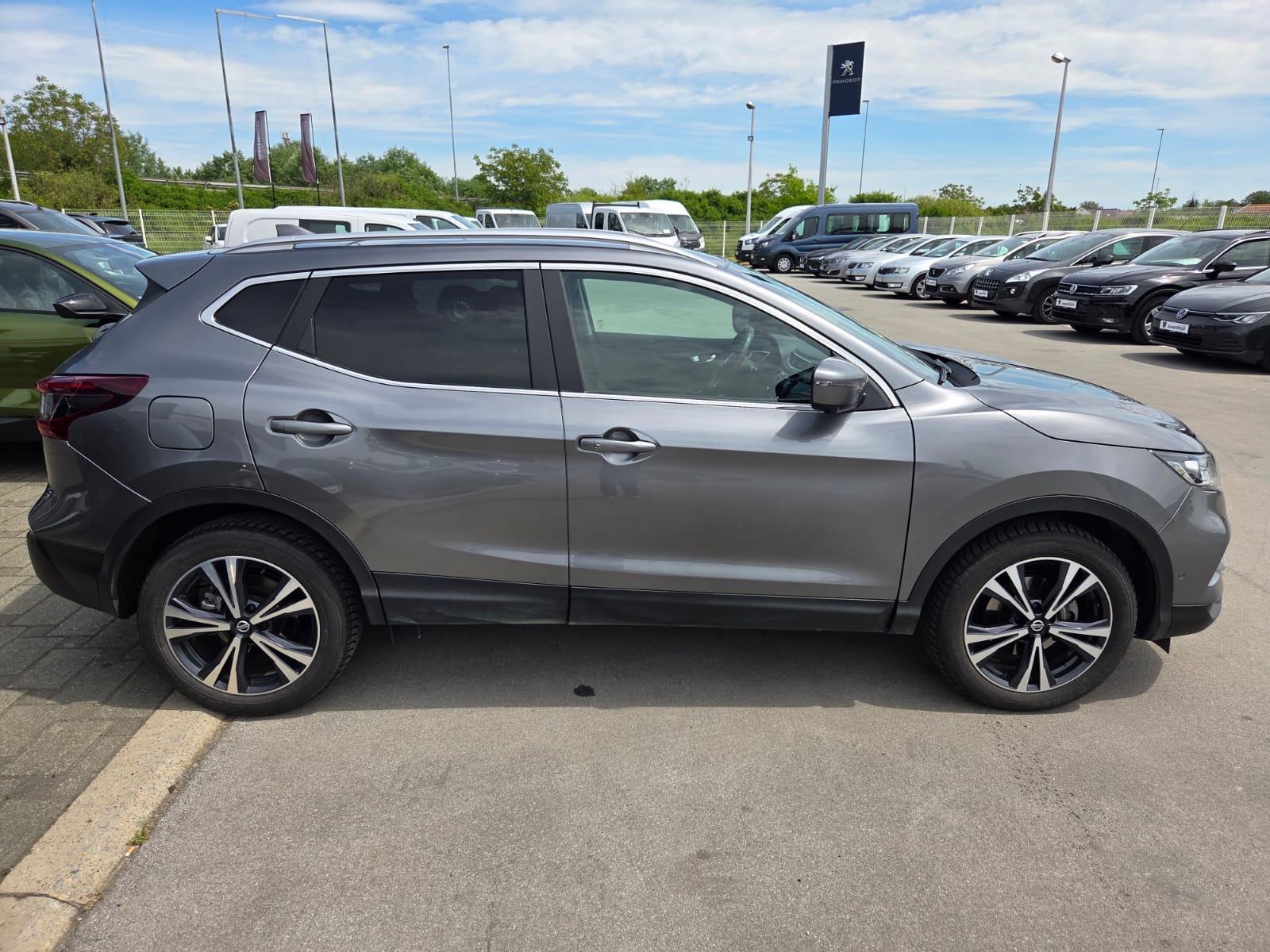 NISSAN QASHQAI 1,3 DIG-T 159 KS, AUTOMATIK, SAMO 22000 KM,PRVI VLASNIK, fotografija 10