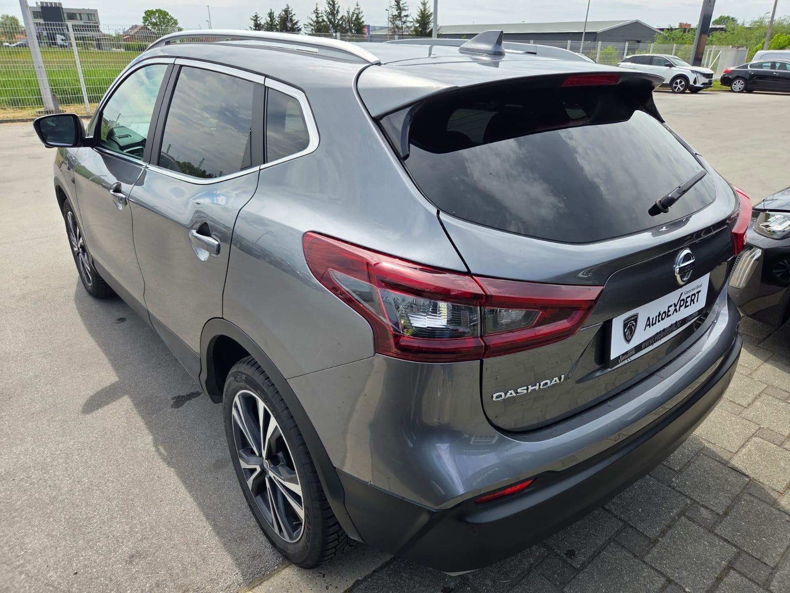 NISSAN QASHQAI 1,3 DIG-T 159 KS, AUTOMATIK, SAMO 22000 KM,PRVI VLASNIK, fotografija 6