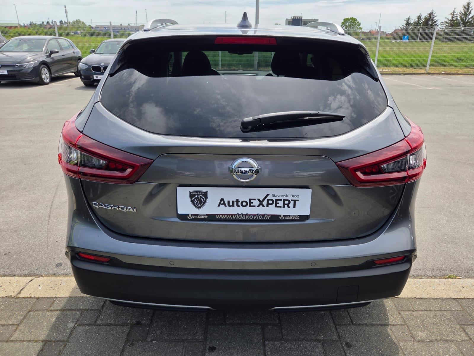 NISSAN QASHQAI 1,3 DIG-T 159 KS, AUTOMATIK, SAMO 22000 KM,PRVI VLASNIK, fotografija 7