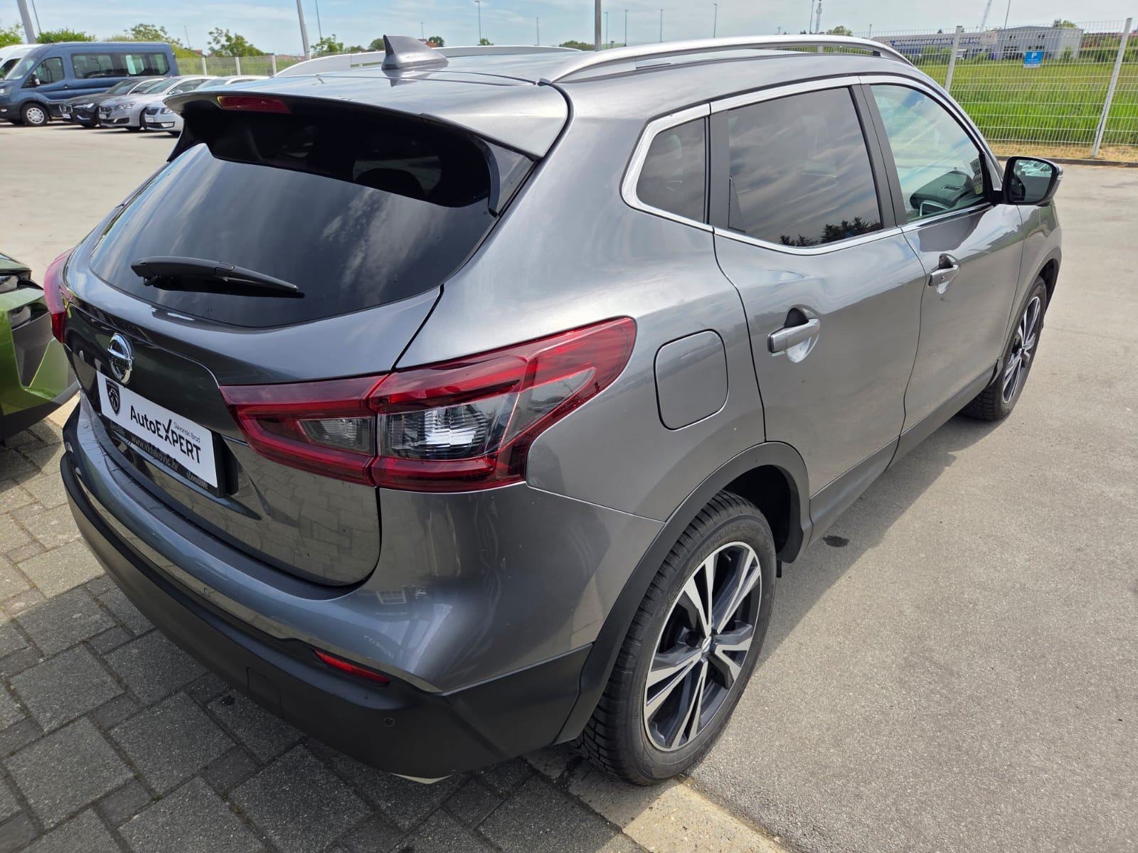 NISSAN QASHQAI 1,3 DIG-T 159 KS, AUTOMATIK, SAMO 22000 KM,PRVI VLASNIK, fotografija 9