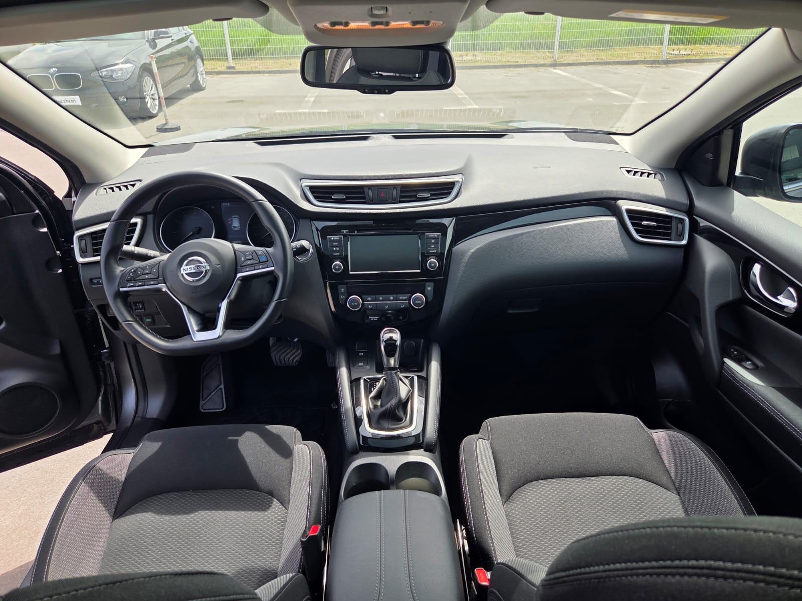 NISSAN QASHQAI 1,3 DIG-T 159 KS, AUTOMATIK, SAMO 22000 KM,PRVI VLASNIK, fotografija 13